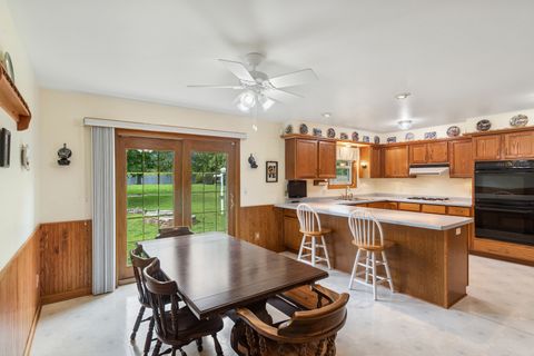 Tiny photo for 43100 N Lewis Avenue, Zion, IL 60099 (MLS # 12477472)