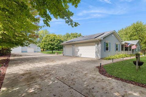 Photo of 43100 N Lewis Avenue, Zion, IL 60099 (MLS # 12477472)