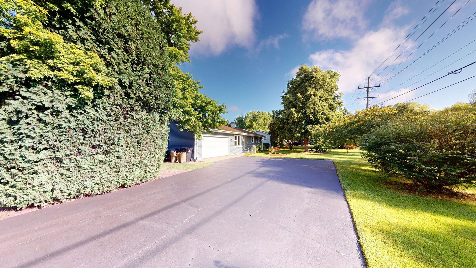 1305 N Chapel Hill Road