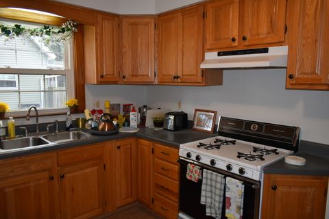 Tiny photo for 809 S Mason Street, Bloomington, IL 61701 (MLS # 12489498)