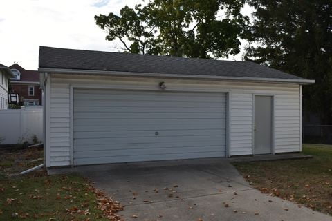 Tiny photo for 809 S Mason Street, Bloomington, IL 61701 (MLS # 12489498)
