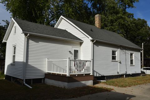 Tiny photo for 809 S Mason Street, Bloomington, IL 61701 (MLS # 12489498)