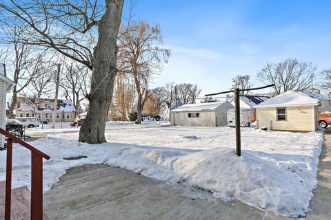 Tiny photo for 329 S 10th Street, DeKalb, IL 60115 (MLS # 12528096)