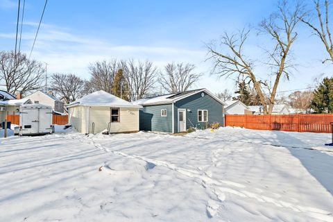 Tiny photo for 329 S 10th Street, DeKalb, IL 60115 (MLS # 12528096)