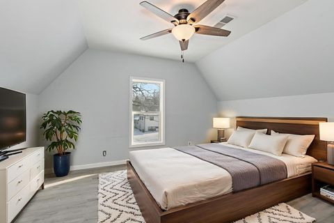 Tiny photo for 329 S 10th Street, DeKalb, IL 60115 (MLS # 12528096)