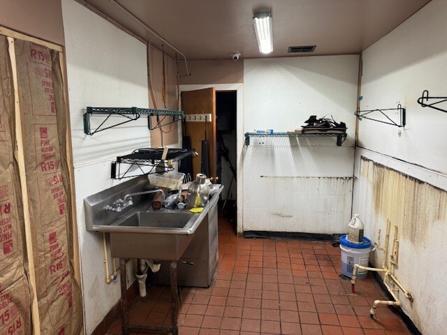 Waukegan, Illinois 60085, United States, ,Residential,Active,106427