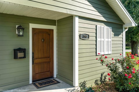 Tiny photo for 290 Hawthorn Lane, Hoffman Estates, IL 60169 (MLS # 12785484)