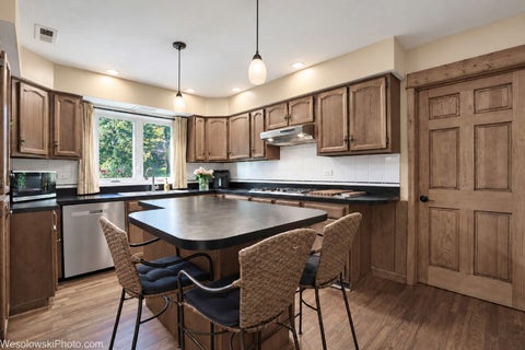 Tiny photo for 290 Hawthorn Lane, Hoffman Estates, IL 60169 (MLS # 12785484)