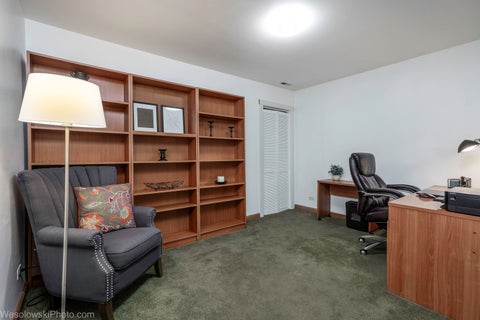 Tiny photo for 290 Hawthorn Lane, Hoffman Estates, IL 60169 (MLS # 12785484)