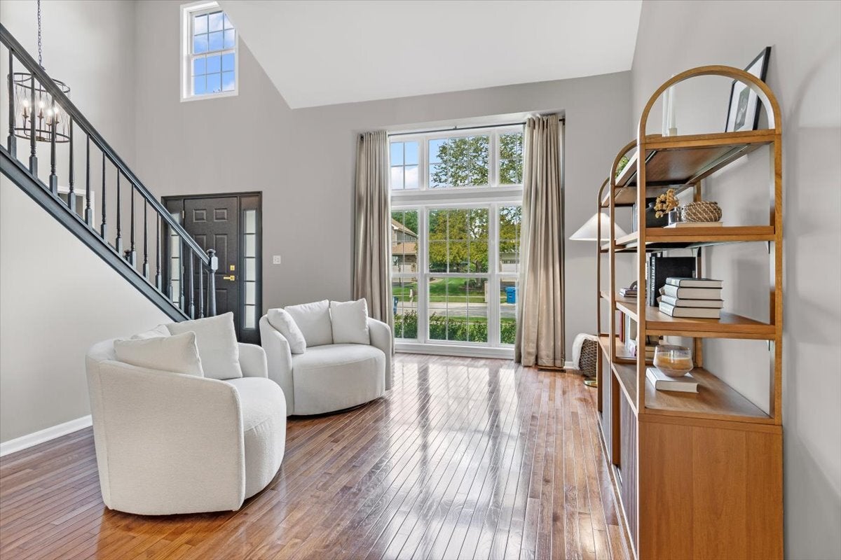 1325 Deerfield Lane