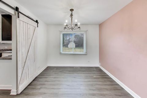 Tiny photo for 344 Timber Oaks Drive, North Aurora, IL 60542 (MLS # 12588489)