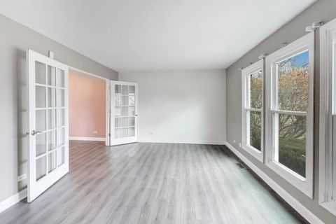 Tiny photo for 344 Timber Oaks Drive, North Aurora, IL 60542 (MLS # 12588489)