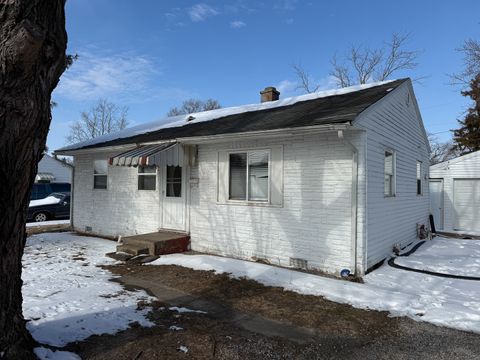 Photo of 702 E OAK Street, Watseka, IL 60970 (MLS # 12560084)