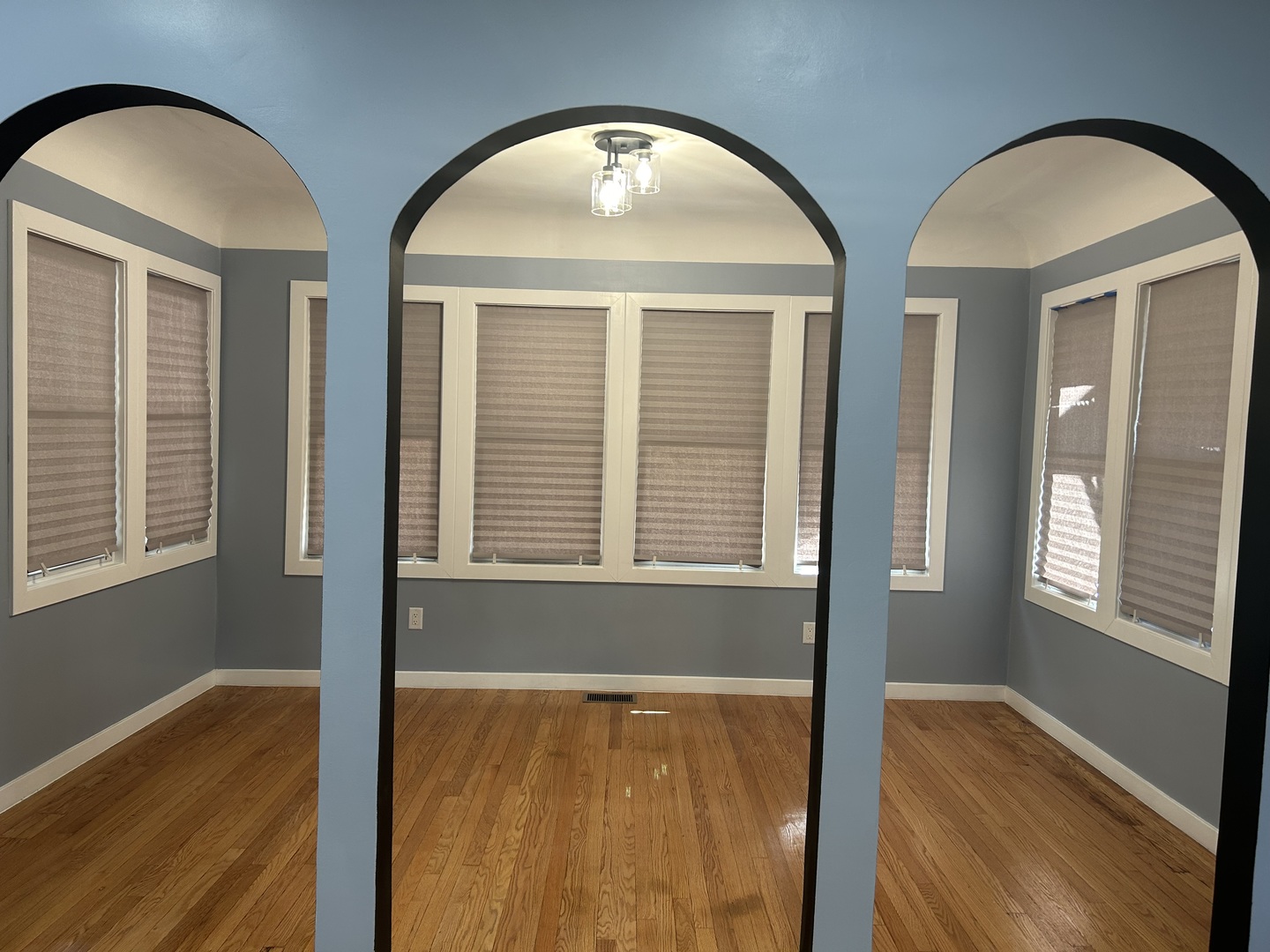 1120 N Lockwood Avenue