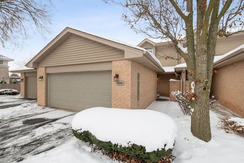 Photo of 7642 W 158th Court, Orland Park, IL 60462 (MLS # 12524585)