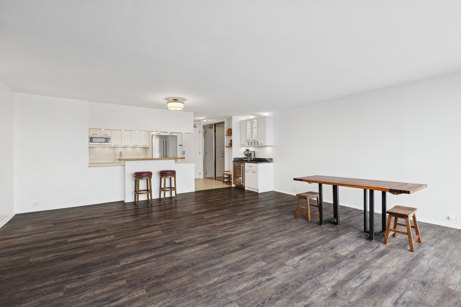 330 W DIVERSEY Parkway 1708