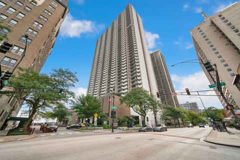 Photo of 6033 N Sheridan Road #19K, Chicago, IL 60660 (MLS # 12507144)
