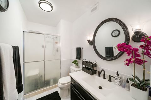 Tiny photo for 6033 N Sheridan Road #19K, Chicago, IL 60660 (MLS # 12507144)