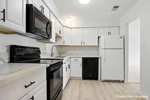 Tiny photo for 2600 Brookwood Way Drive #305, Rolling Meadows, IL 60008 (MLS # 12424874)