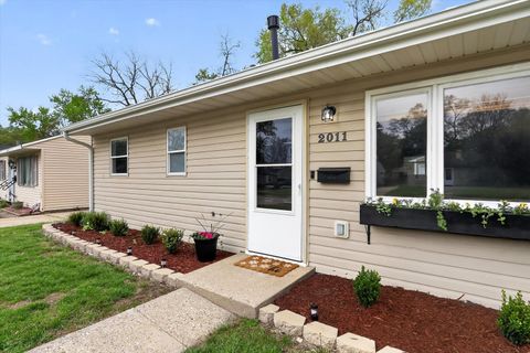 Tiny photo for 2011 Overdene Avenue, Rockford, IL 61103 (MLS # 12627948)