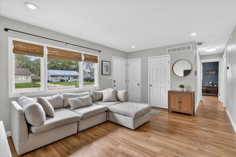 Tiny photo for 2011 Overdene Avenue, Rockford, IL 61103 (MLS # 12627948)