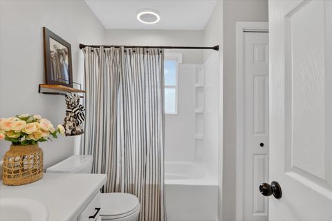 Tiny photo for 2011 Overdene Avenue, Rockford, IL 61103 (MLS # 12627948)