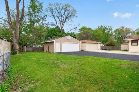 Tiny photo for 2011 Overdene Avenue, Rockford, IL 61103 (MLS # 12627948)