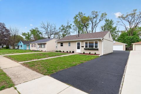 Tiny photo for 2011 Overdene Avenue, Rockford, IL 61103 (MLS # 12627948)