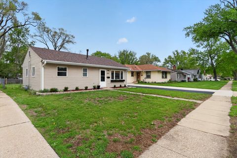 Tiny photo for 2011 Overdene Avenue, Rockford, IL 61103 (MLS # 12627948)