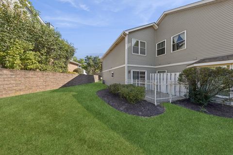 Tiny photo for 8320 Highpoint Circle #8230-F, Darien, IL 60561 (MLS # 12476981)