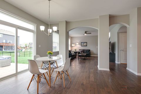 Tiny photo for 34075 N Jenna Lane, Gurnee, IL 60031 (MLS # 12497406)