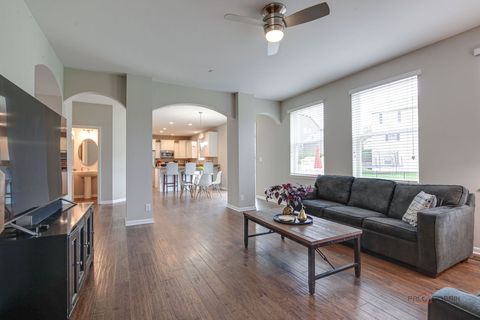 Tiny photo for 34075 N Jenna Lane, Gurnee, IL 60031 (MLS # 12497406)