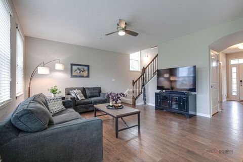 Tiny photo for 34075 N Jenna Lane, Gurnee, IL 60031 (MLS # 12497406)
