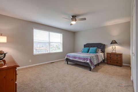 Tiny photo for 34075 N Jenna Lane, Gurnee, IL 60031 (MLS # 12497406)