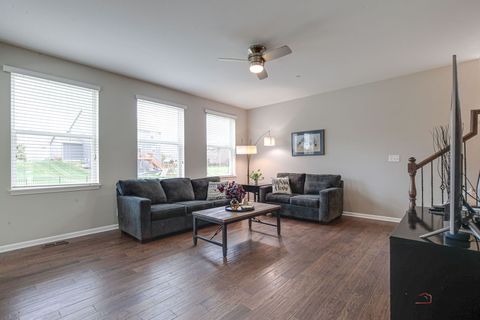 Tiny photo for 34075 N Jenna Lane, Gurnee, IL 60031 (MLS # 12497406)