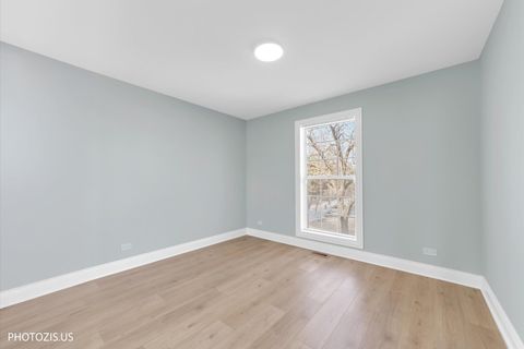 Tiny photo for 2831 S Embers Lane, Arlington Heights, IL 60005 (MLS # 12596432)