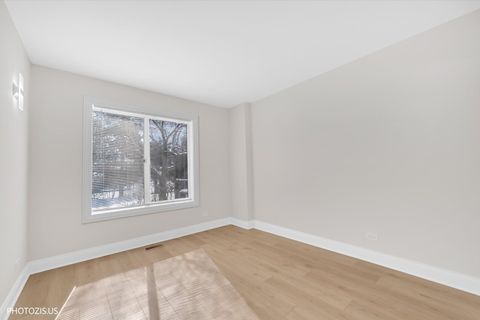 Tiny photo for 2831 S Embers Lane, Arlington Heights, IL 60005 (MLS # 12596432)