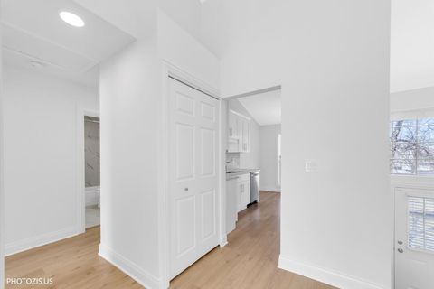 Tiny photo for 2831 S Embers Lane, Arlington Heights, IL 60005 (MLS # 12596432)