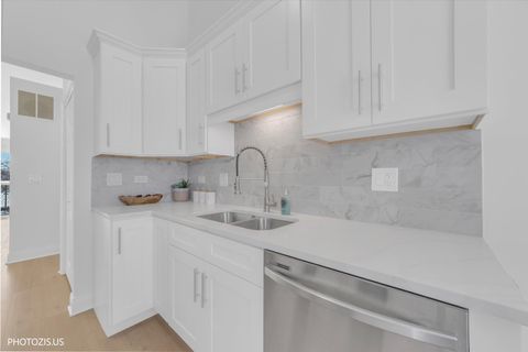 Tiny photo for 2831 S Embers Lane, Arlington Heights, IL 60005 (MLS # 12596432)