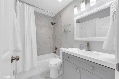 Tiny photo for 2831 S Embers Lane, Arlington Heights, IL 60005 (MLS # 12596432)