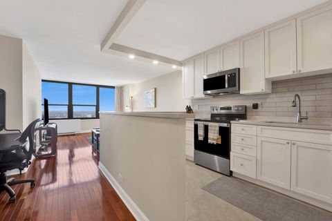 Tiny photo for 1560 N Sandburg Terrace #4109J, Chicago, IL 60610 (MLS # 12508611)