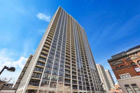 Photo of 1560 N Sandburg Terrace #4109J, Chicago, IL 60610 (MLS # 12508611)