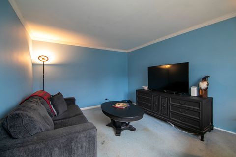 Tiny photo for 29W477 Blackthorn Lane, Warrenville, IL 60555 (MLS # 12519902)