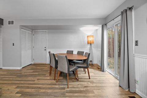 Tiny photo for 29W477 Blackthorn Lane, Warrenville, IL 60555 (MLS # 12519902)