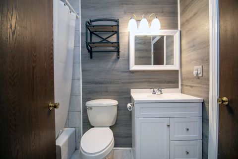 Tiny photo for 29W477 Blackthorn Lane, Warrenville, IL 60555 (MLS # 12519902)