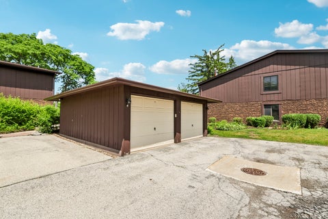 Tiny photo for 1320 Cass Lane W #201, Westmont, IL 60559 (MLS # 12679295)