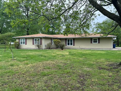 Photo of 16884 1st South St Street, Logan, IL 62856 (MLS # 12623040)