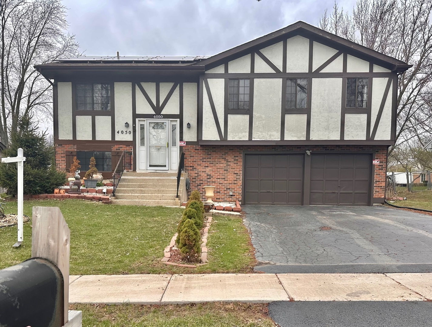 4050 Bayside Drive