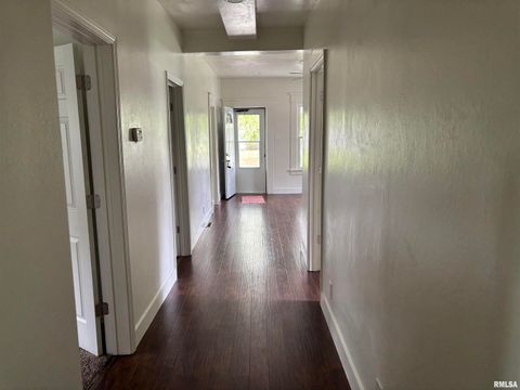 Tiny photo for 1014 E BROADWAY Street, Centralia, IL 62801 (MLS # EB457680)