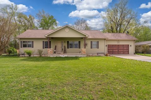 Photo of 1358 Pershing Road, West Frankfort, IL 62896 (MLS # 12615157)
